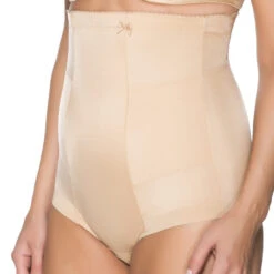 Ulla Miederhose Yara