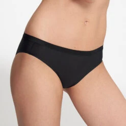 Triumph Tai Slip Smart Micro