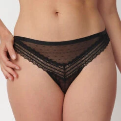 Triumph String Tempting Tulle