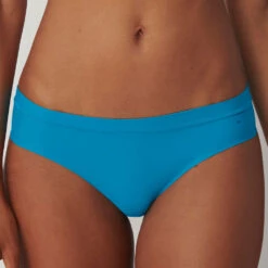 Triumph Brazilian String Smart Micro